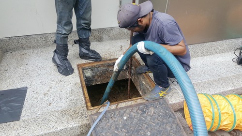 Commercial grease trap service